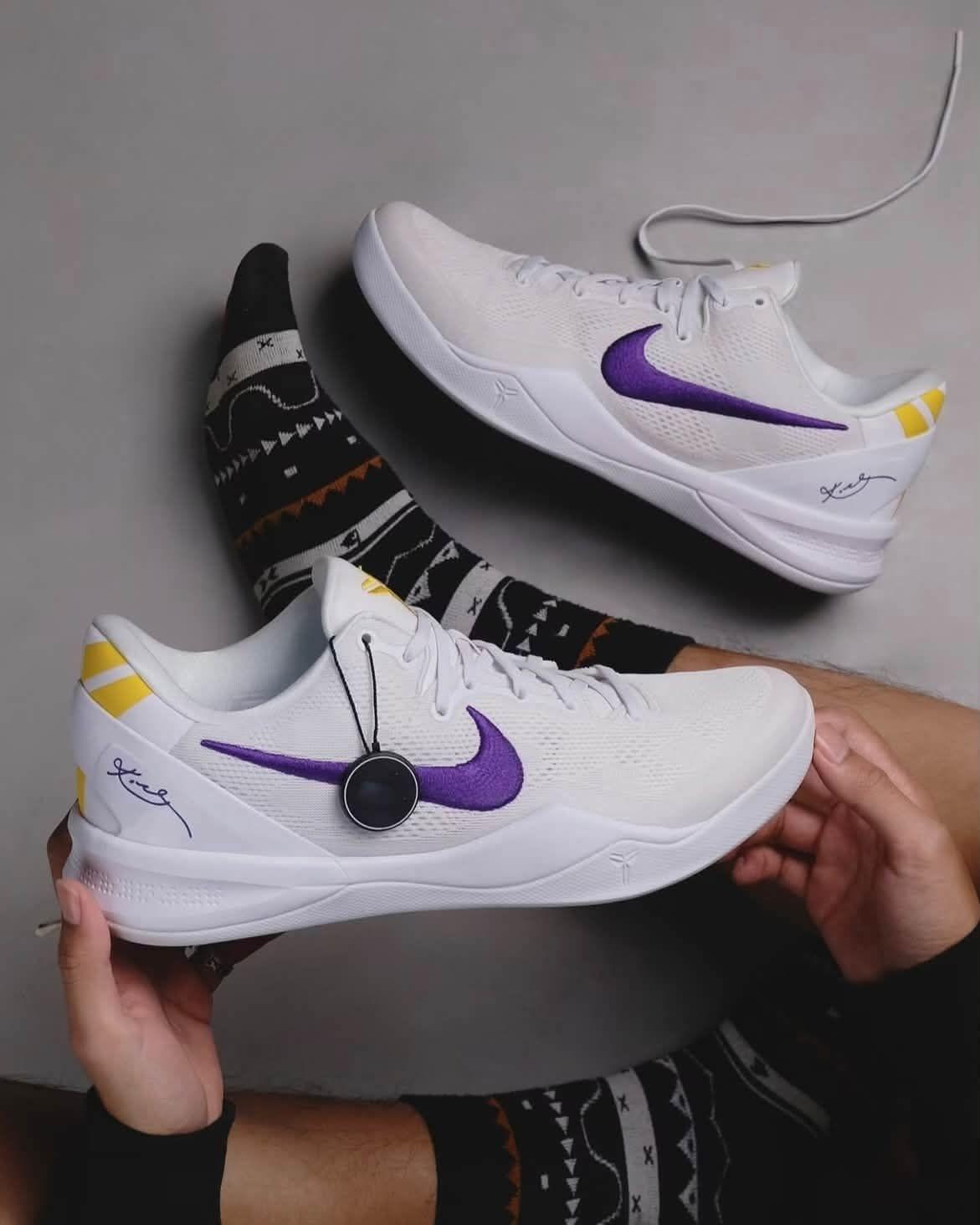 Nike Kobe 8 科比8代 白紫金湖人配色 低帮后卫实战篮球鞋